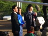 競馬８